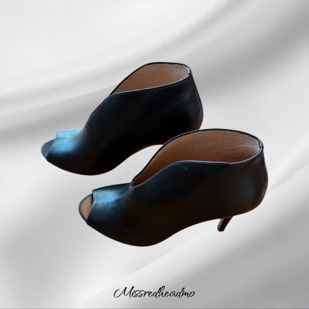 Halogen Black Peep-Toe Heels